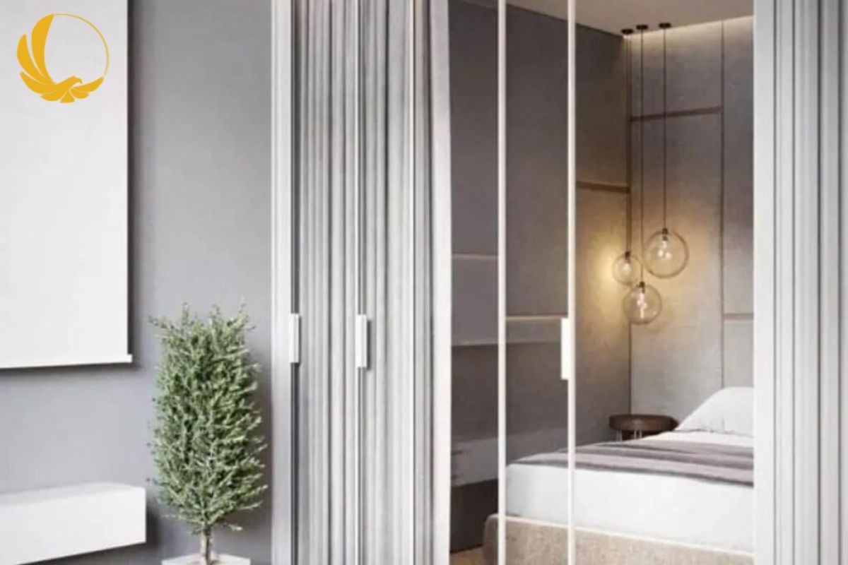 Khung nhôm trắng bóng phối lá nhôm và kính mờ sạch đẹp