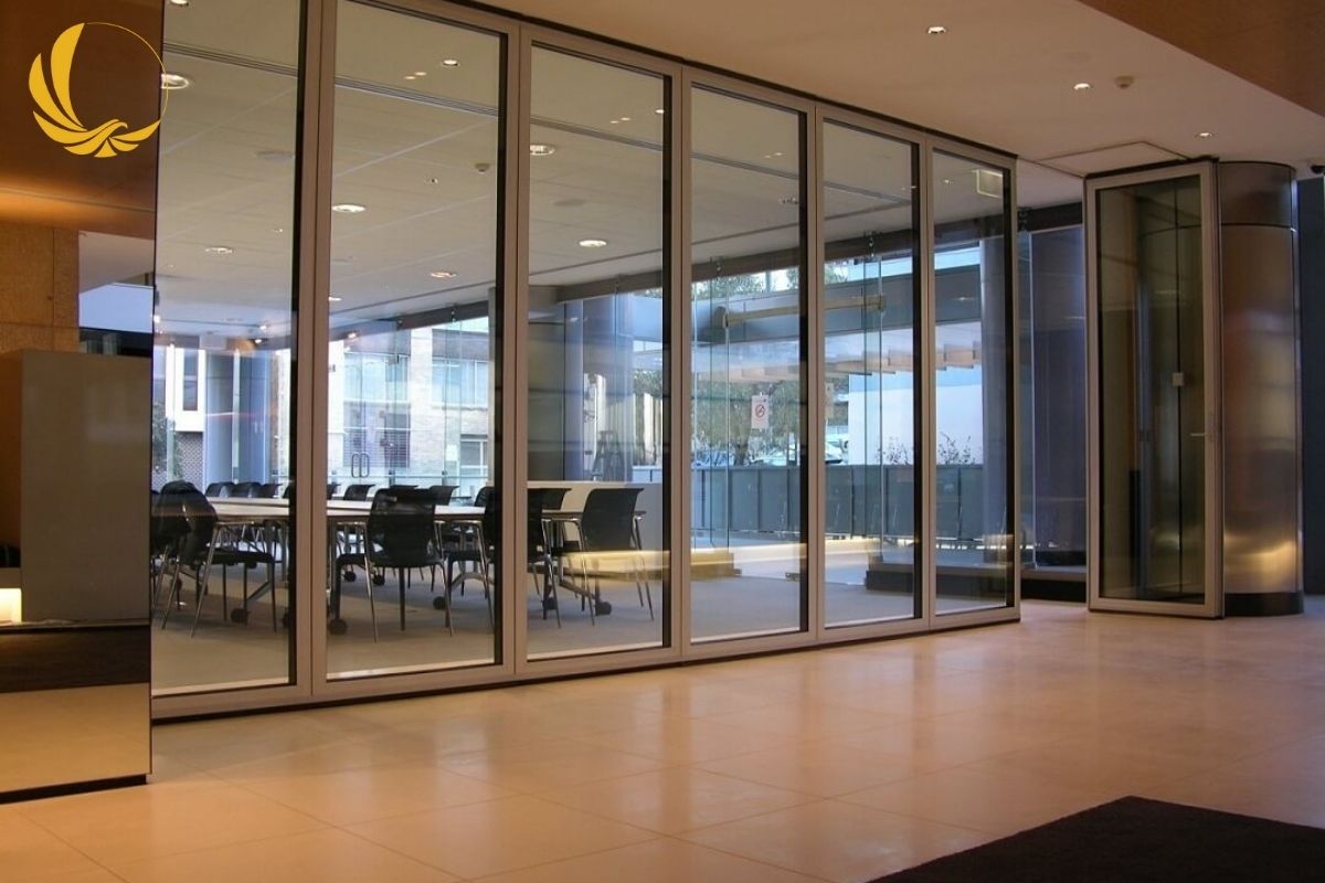 Dịch vụ thi công vách nhôm kính Quận 2 chuyên nghiệp và tận tâm