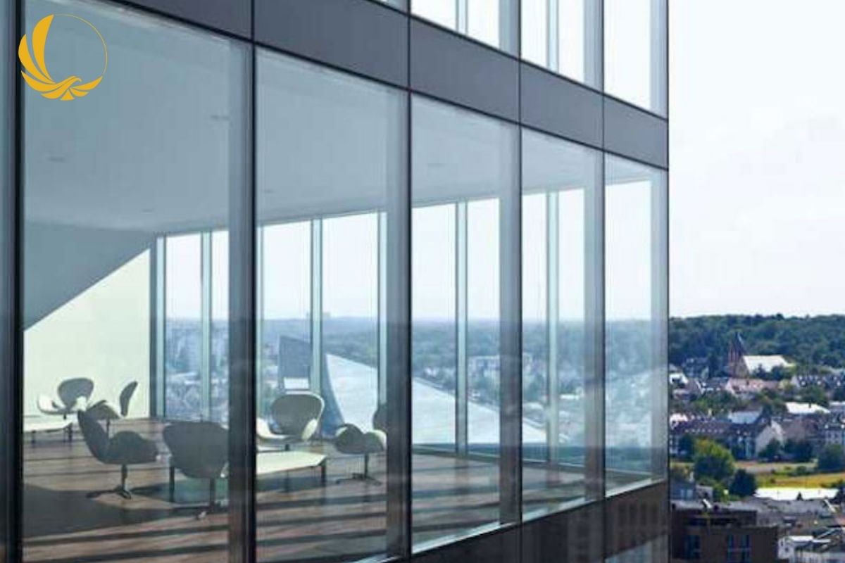 Vách kính cường lực mặt dựng