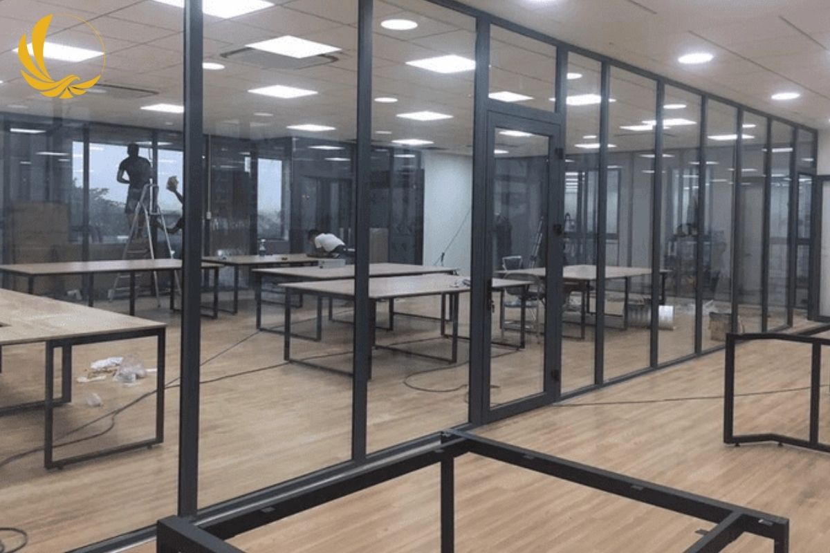 Vách ngăn nhôm kính Xingfa chia phòng