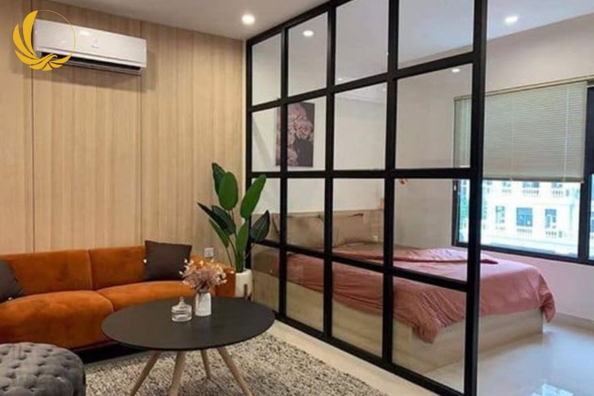 Lắp vách kính phân chia phòng ngủ cho gia đình chị Anh ở Thủ Đức