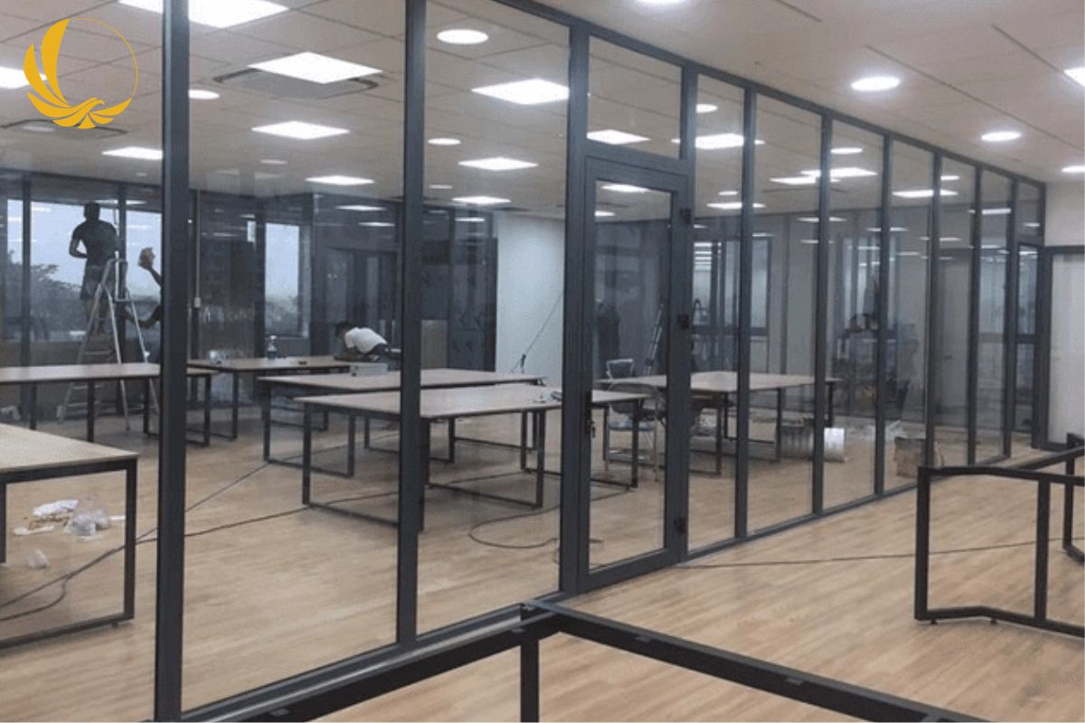 Mẫu vách khung nhôm màu đen xám ghi
