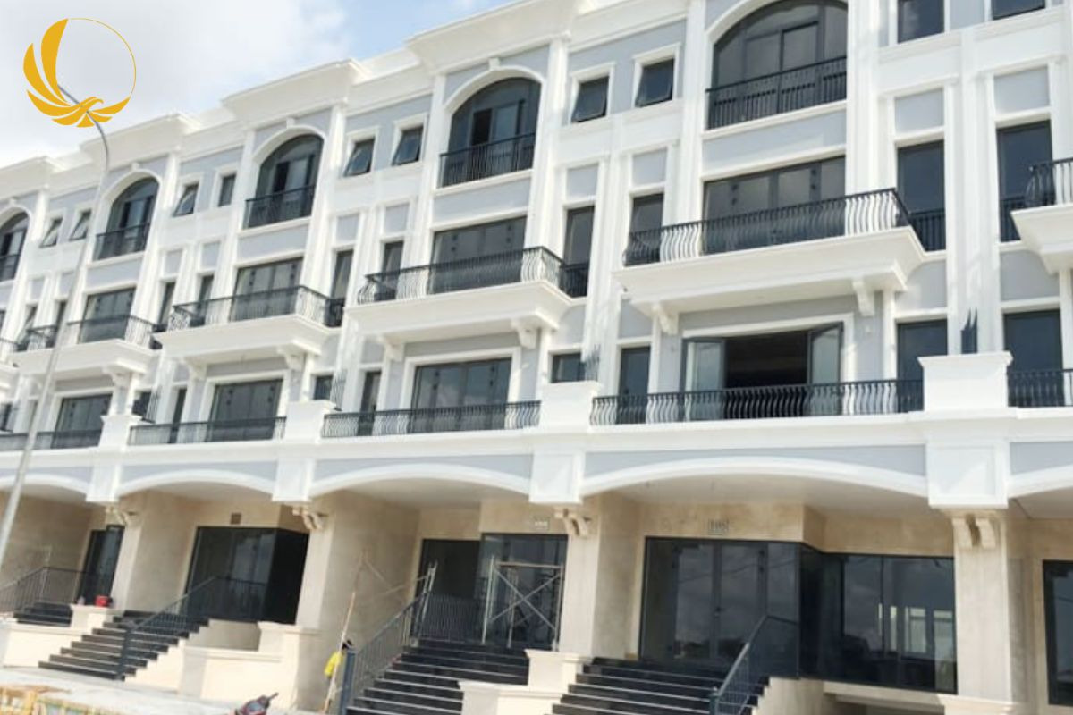 Mẫu cửa xếp trượt góc 90 độ từ hệ cửa nhôm biệt thự tạo điểm nhấn thị giác ấn tượng