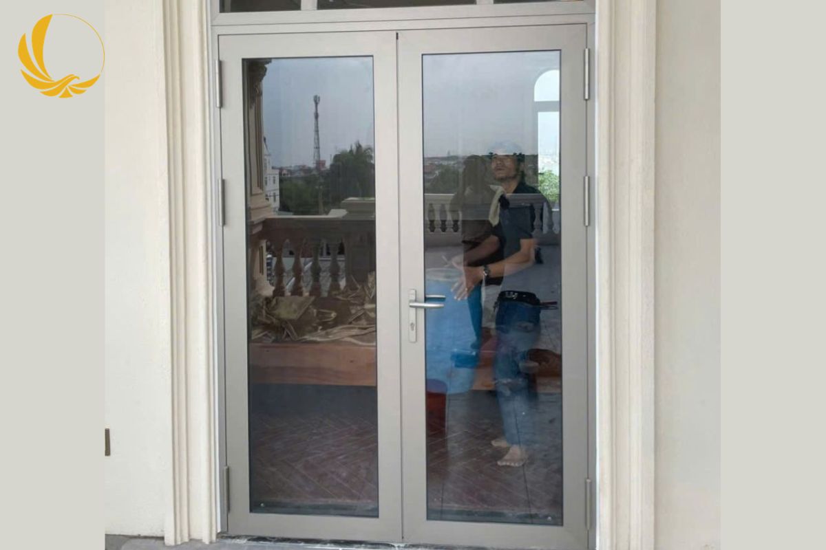 Cửa Nhôm Maxpro 13 Mẫu cửa đi 2 cánh uốn vòm nhôm Maxpro Japan cho biệt thự