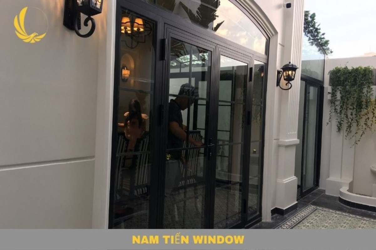 Dự án hệ cửa đi 4 cánh nhôm xingfa cho mặt tiền nhà phố tại TP. Thuận An, Bình Dương